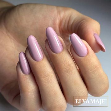 Pose du vernis semi permanent n°26 Burberry