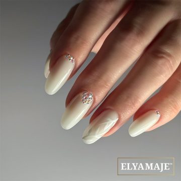 Wedding Pose - inspiration nail art mariage - Elyamaje