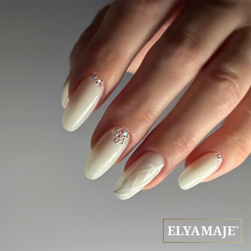 Wedding Pose - inspiration nail art mariage - Elyamaje