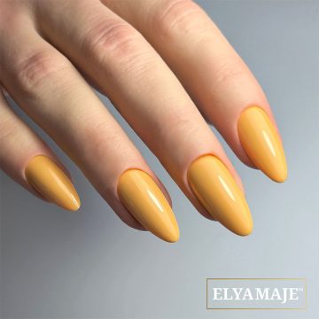 Manucure avec le Vernis Semi-Permanent n°219– Redwood - Elyamaje