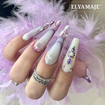 Pose Purple et Strass