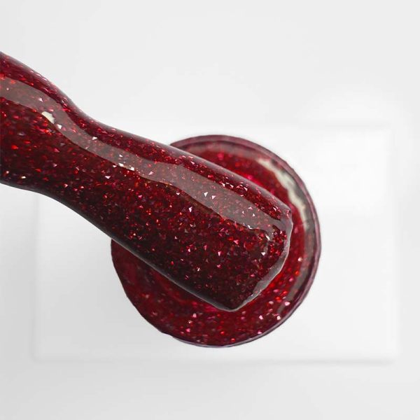 Le Vernis Semi-Permanent n°282 – Léa Queen – Elyamaje propose un rouge