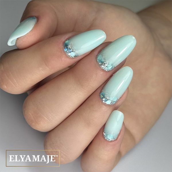 pose gel coloré bleu cutti glitter
