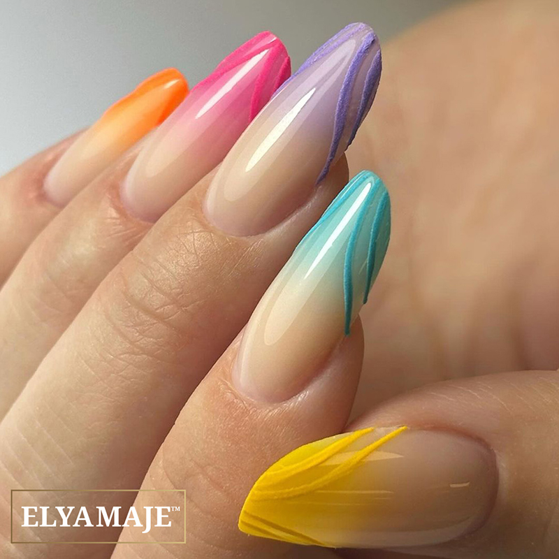 Pose babyboomer multicolore avec dégradé pastel sur ongles longs en amande