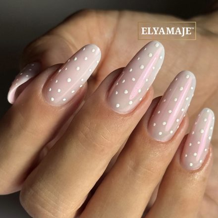 Nail Art pois blanc -TENDANCES ONGULAIRES HIVER 2026