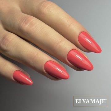 Manucure avec le Vernis Semi-Permanent n°31– Clivia - Elyamaje