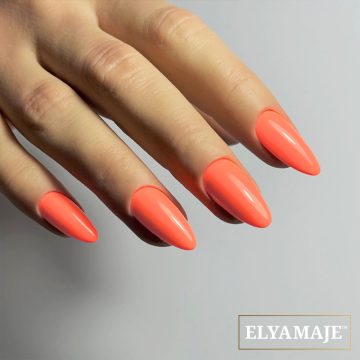 Manucure avec le Vernis Semi-Permanent n°165– Goyave - Elyamaje
