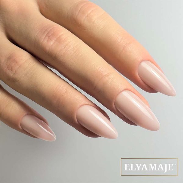 Manucure avec le Top Shine Natural Skin- Top Flouteur -Elyamaje